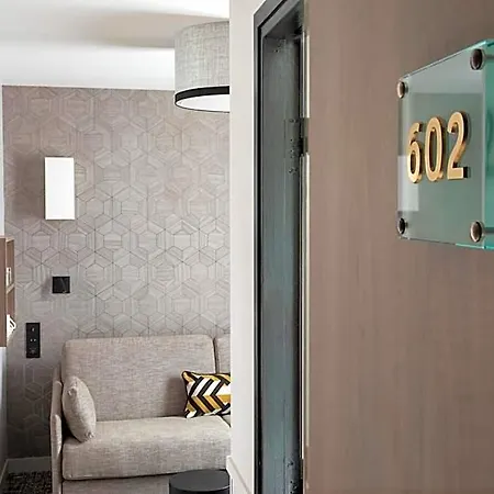 Daunou Opera Hotel 3*