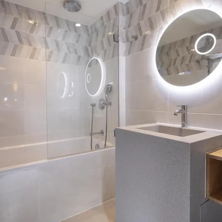 Daunou Opera Hotel 3*